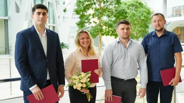 Тренерам из&nbsp;Подмосковья вручили свидетельства на&nbsp;покупку жилья по&nbsp;соципотеке