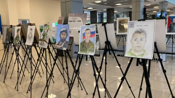 Выставка детских рисунков о&nbsp;бойцах СВО открылась в&nbsp;Подмосковье