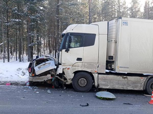 Девушка и&nbsp;двое детей погибли в&nbsp;ДТП на&nbsp;трассе в&nbsp;Иркутской области