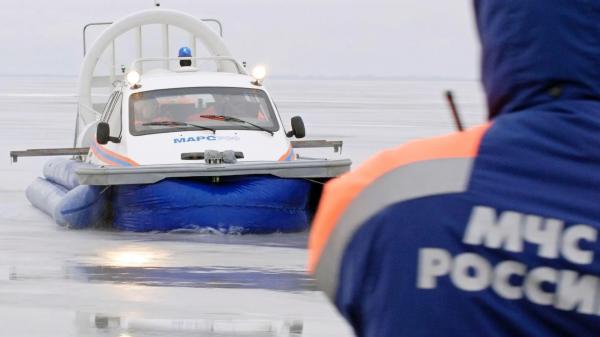 В&nbsp;Новосибирске ребенок остался без присмотра и&nbsp;провалился в&nbsp;полынью