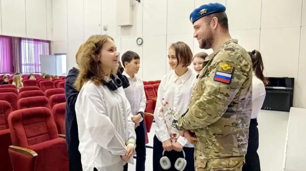Военнослужащий провел урок мужества для лицеистов в&nbsp;Щелкове