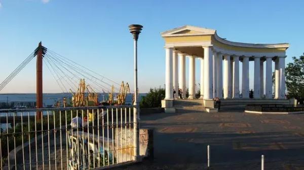 В&nbsp;Одессе группа подростков отбила мужчину у&nbsp;сотрудников ТЦК