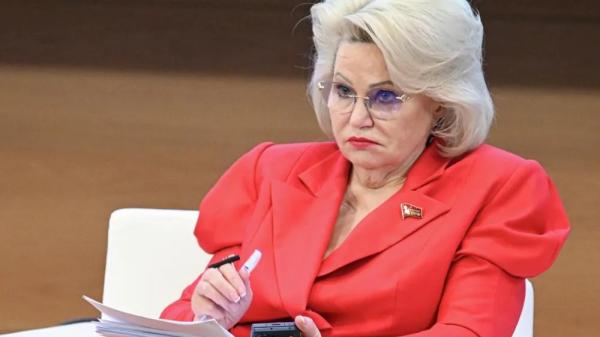Власти России захотели уравнять &laquo;матерей-героинь&raquo;